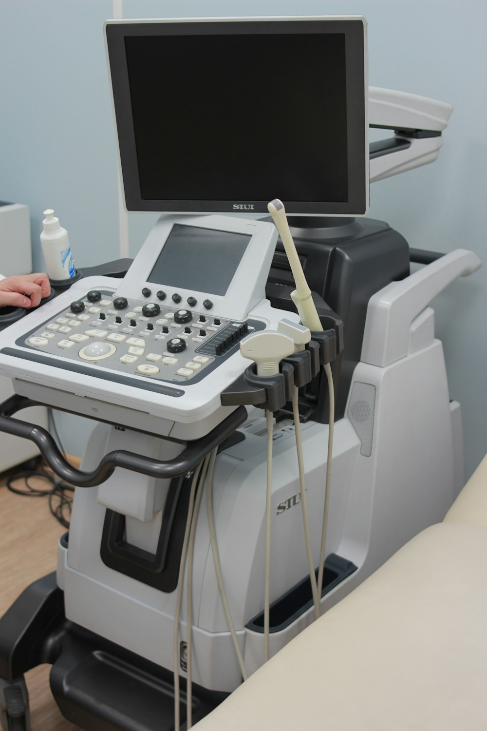 Echocardiogram ultrasound machine